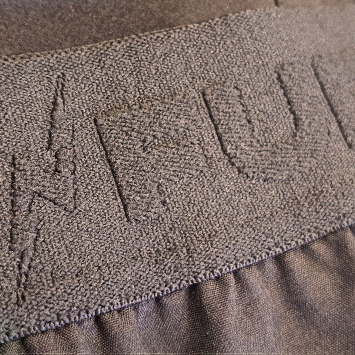 Pantalones cortos grises implacables