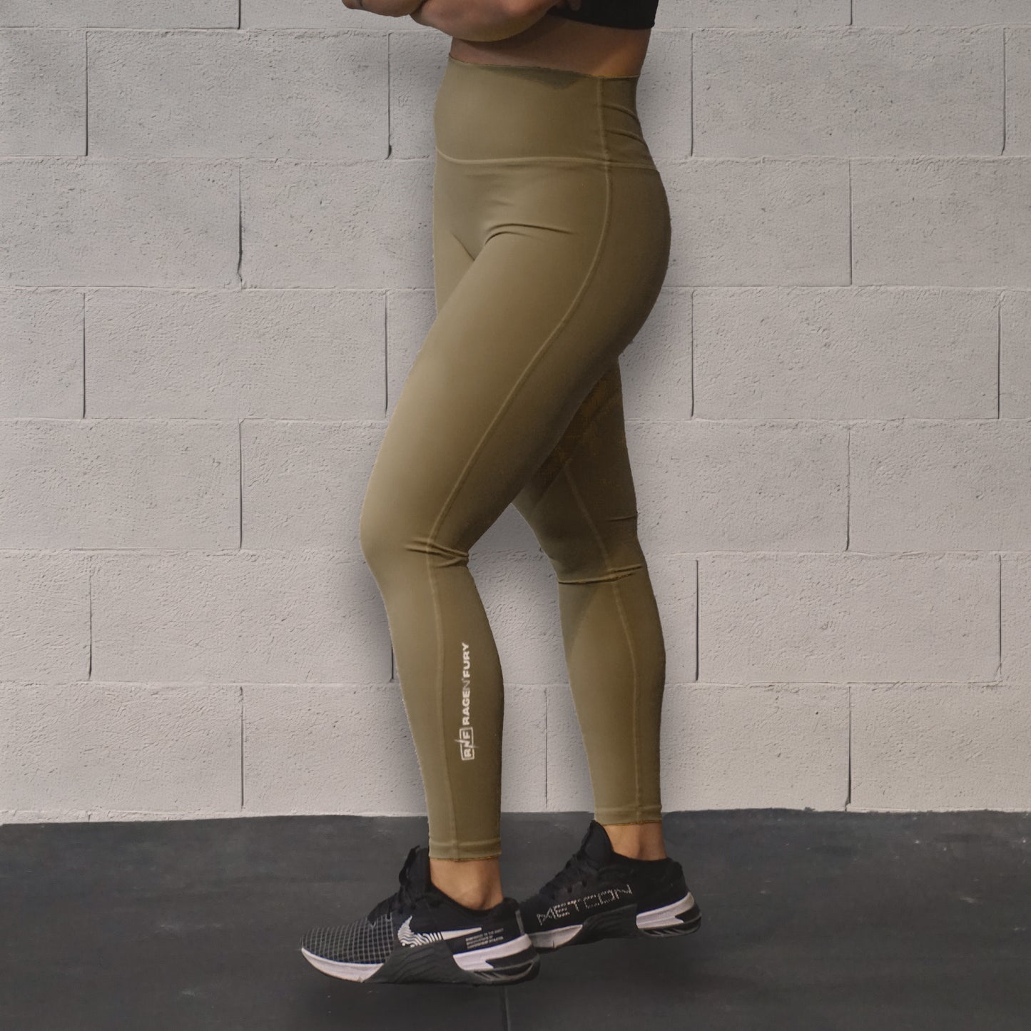 
                  
                    Legging Kaki SUNSET LINE
                  
                