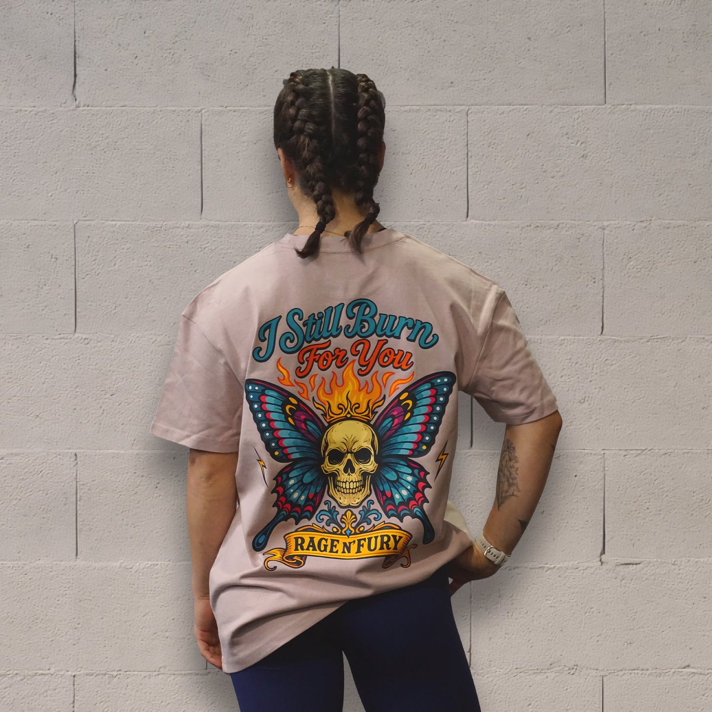 
                  
                    Tshirt Oversize Unisex BURNING WINGS
                  
                