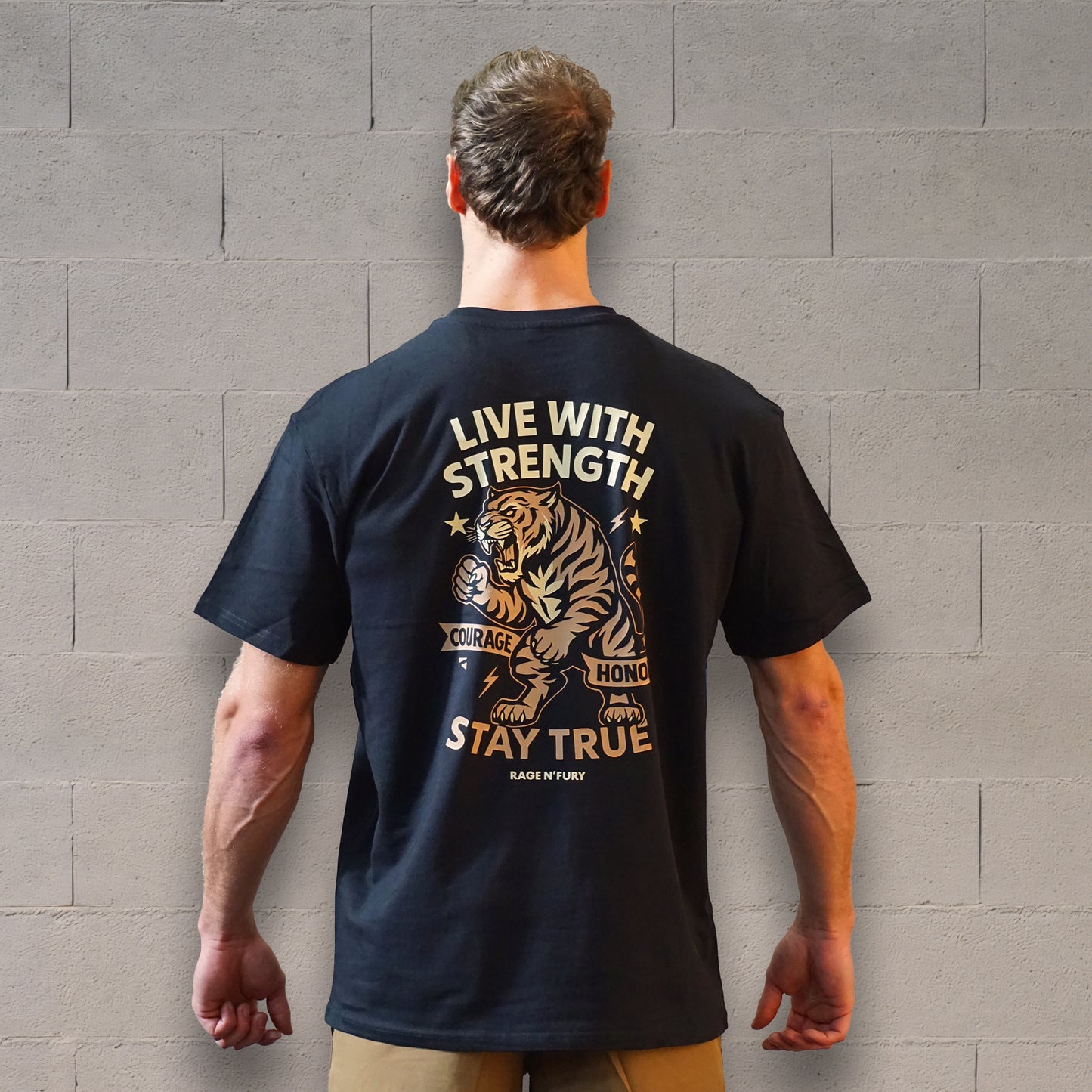 
                  
                    Tshirt Oversize Unisex HONOR
                  
                