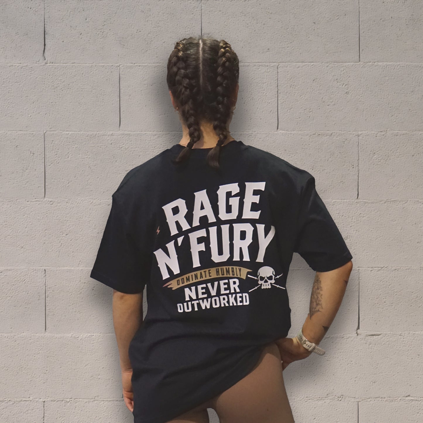 
                  
                    Tshirt Oversize Unisex OUTWORKED
                  
                