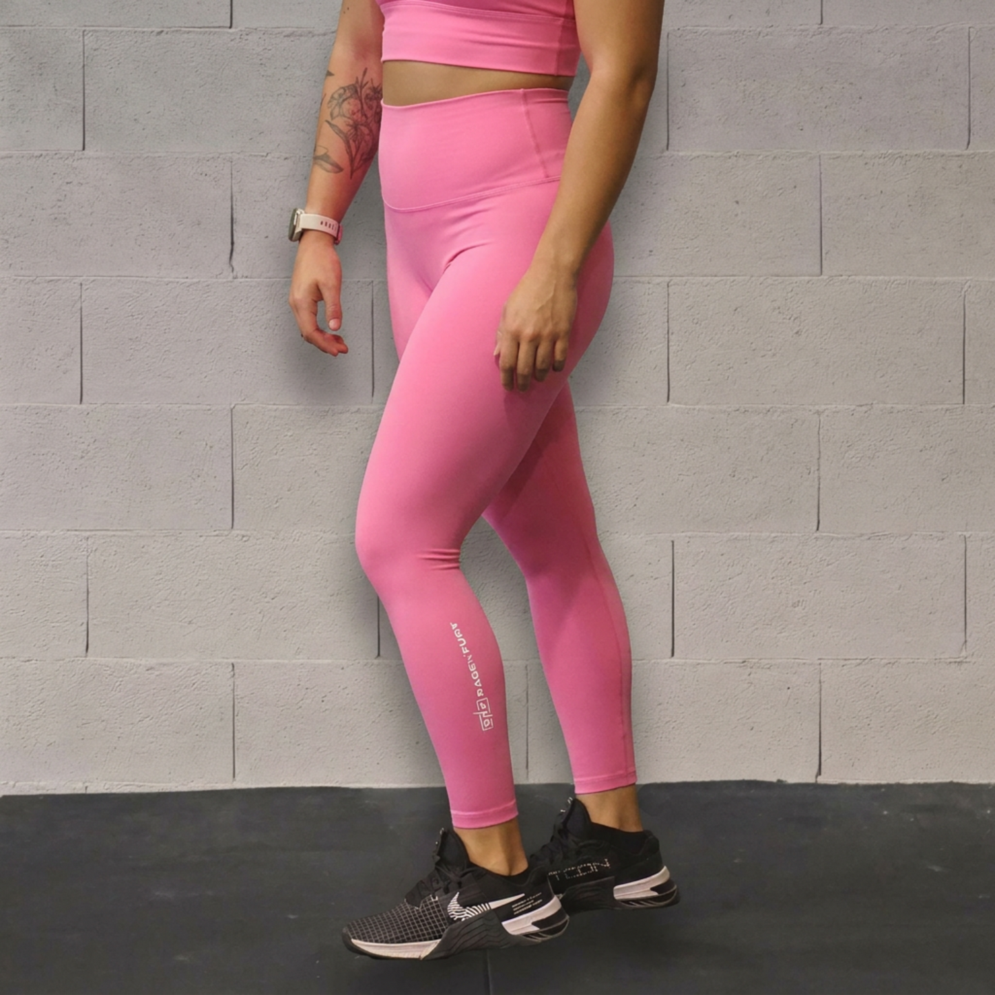 
                  
                    Legging Pink  POWER BLOOM
                  
                