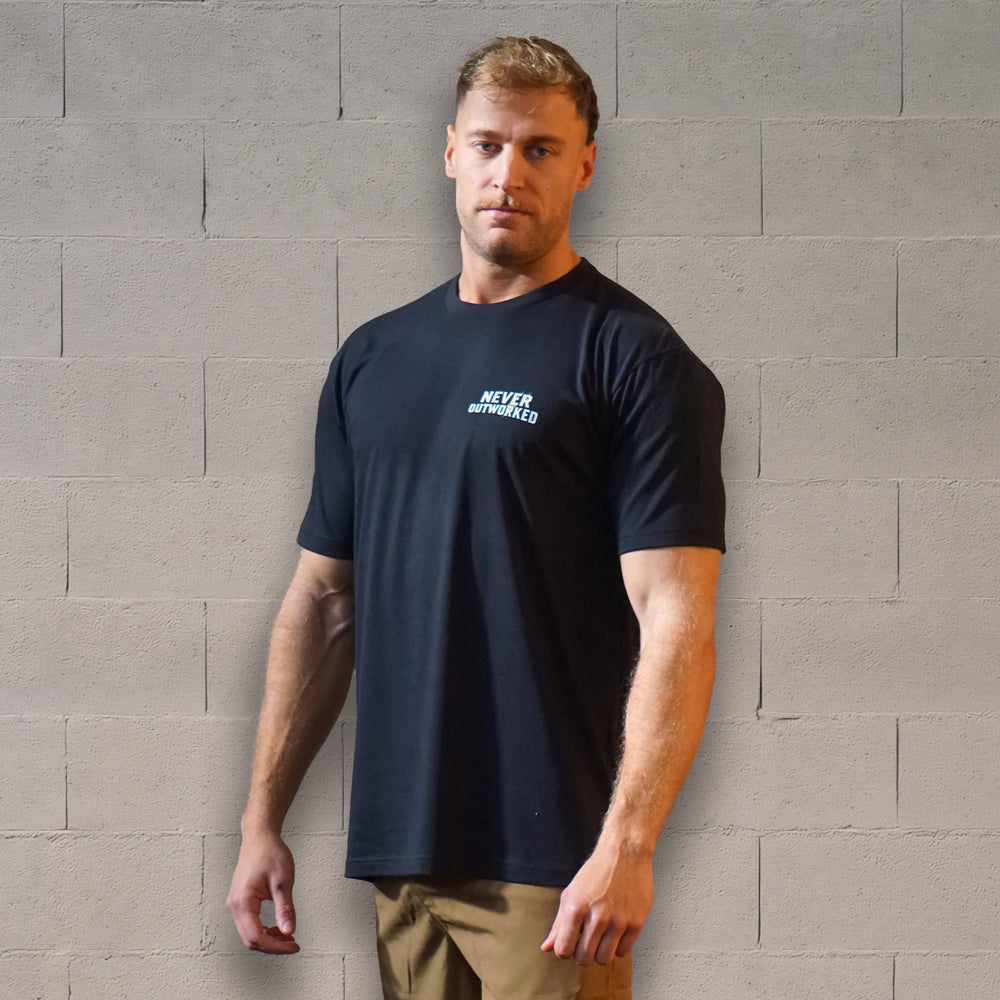 
                  
                    Tshirt classique OUTWORKED
                  
                